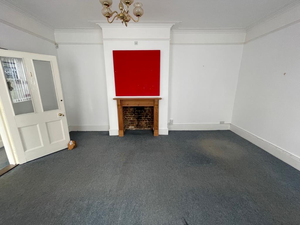 Lot: 154 - THREE STOREY PERIOD OFFICE PREMISES -
